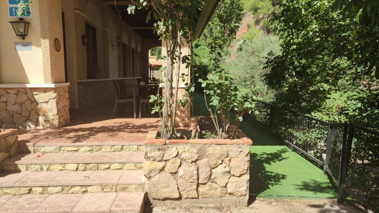 Hostal Restaurante Andra Rio Madera Exterior photo